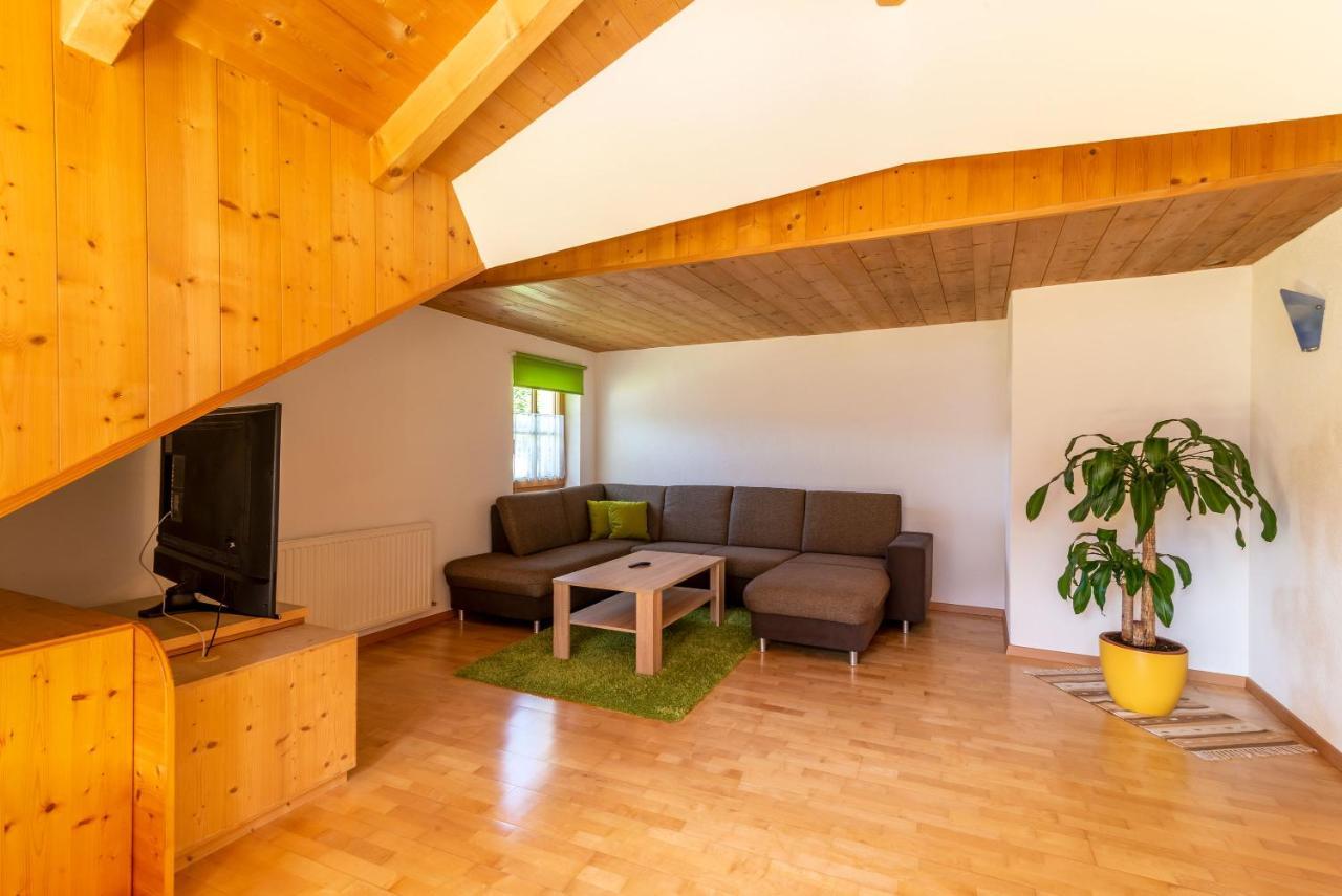 Haus St. Bernard Apartment เพทท์นอย อัม อาร์ลแบร์ก ภายนอก รูปภาพ