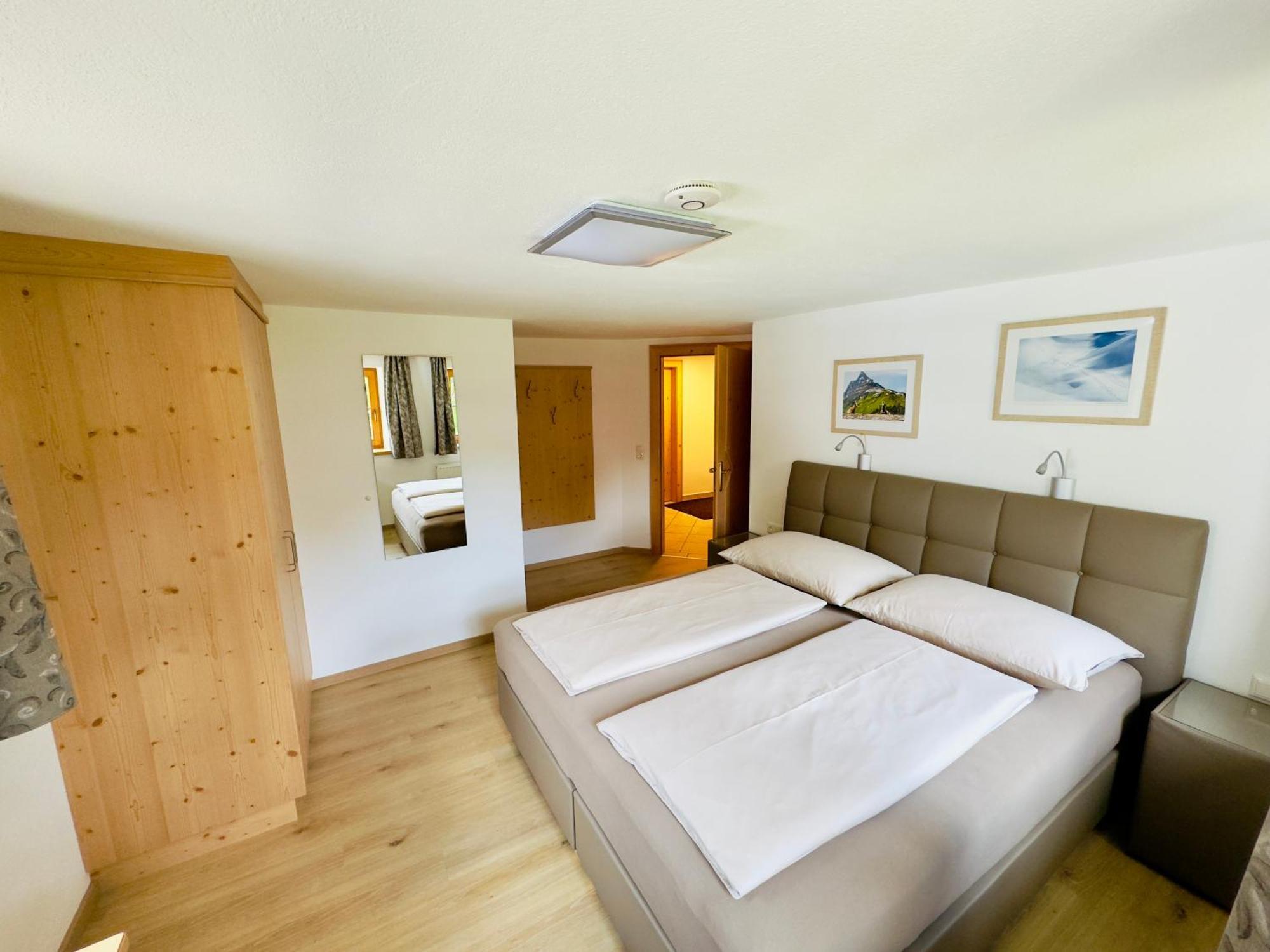 Haus St. Bernard Apartment เพทท์นอย อัม อาร์ลแบร์ก ภายนอก รูปภาพ